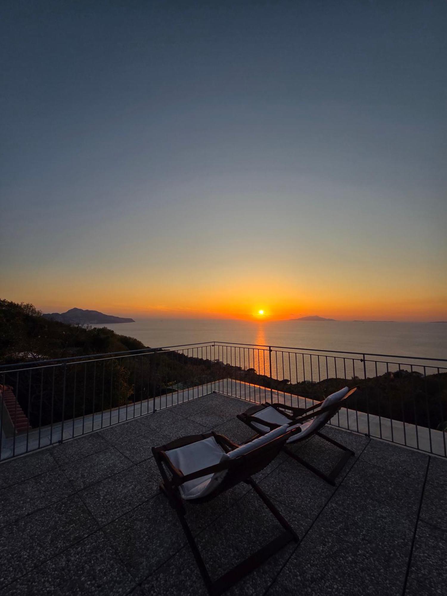 Sun & Relax, Relaxing Location With Seaview Villa Massa Lubrense Exterior photo